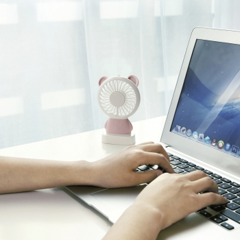 Moxie Mini Ventilateur [Rabbit Fan] Ventilateur Portatif à 2 Vitesses, Batterie de 800mAh Intégrée, Ventilo Lumineux avec Dragonne, Oreilles de Lapin - Gris